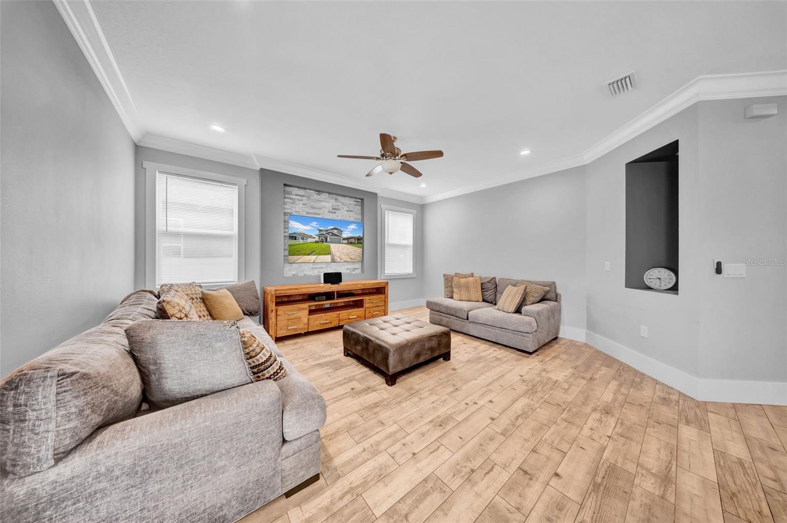 Image 17 of 53 For 3013 Crest Avenue