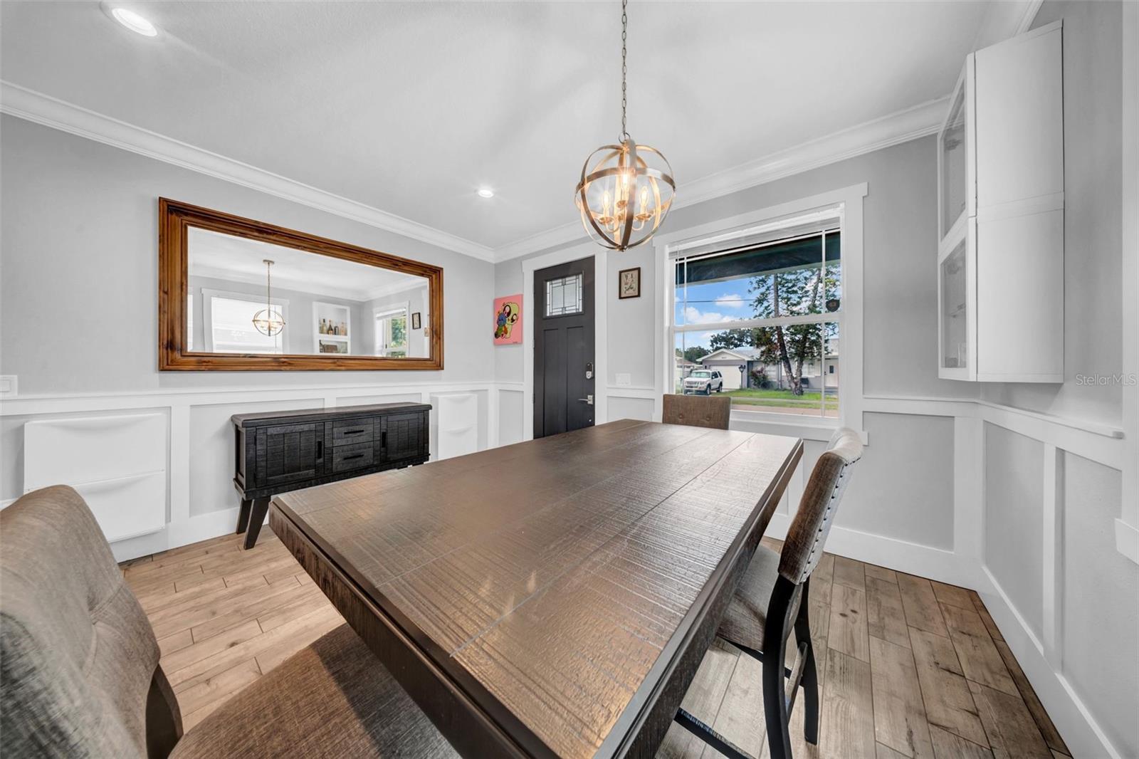 Image 8 of 53 For 3013 Crest Avenue