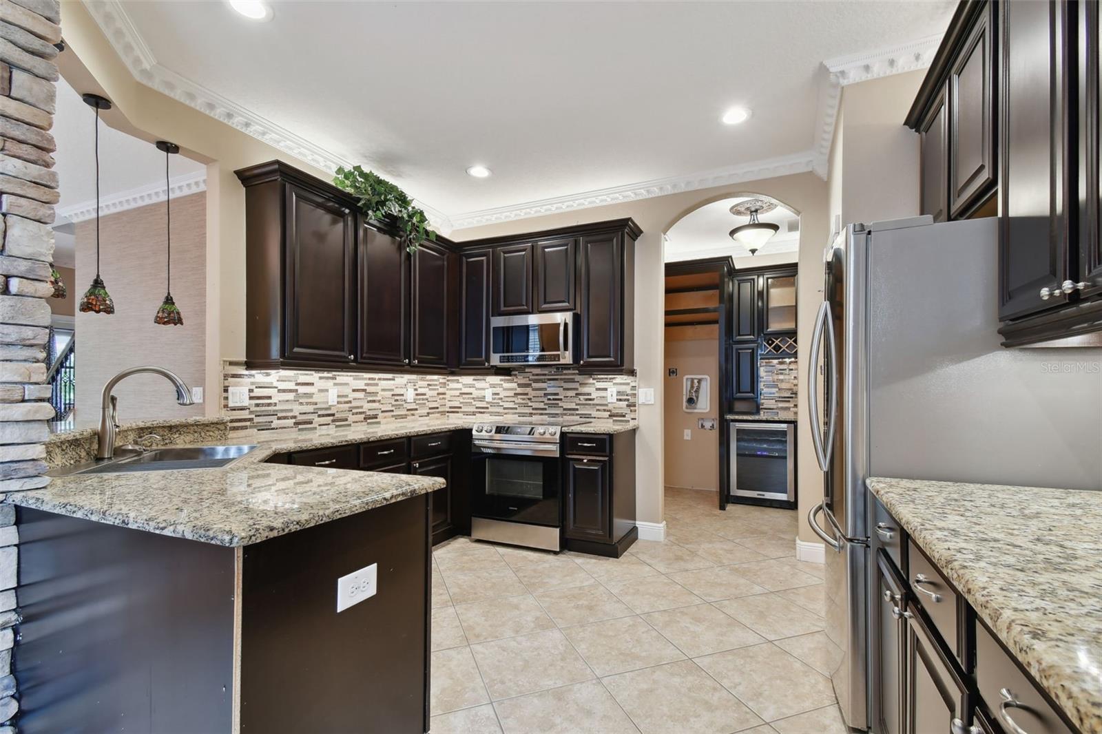 Listing photo id 16 for 7929 Tasso Court