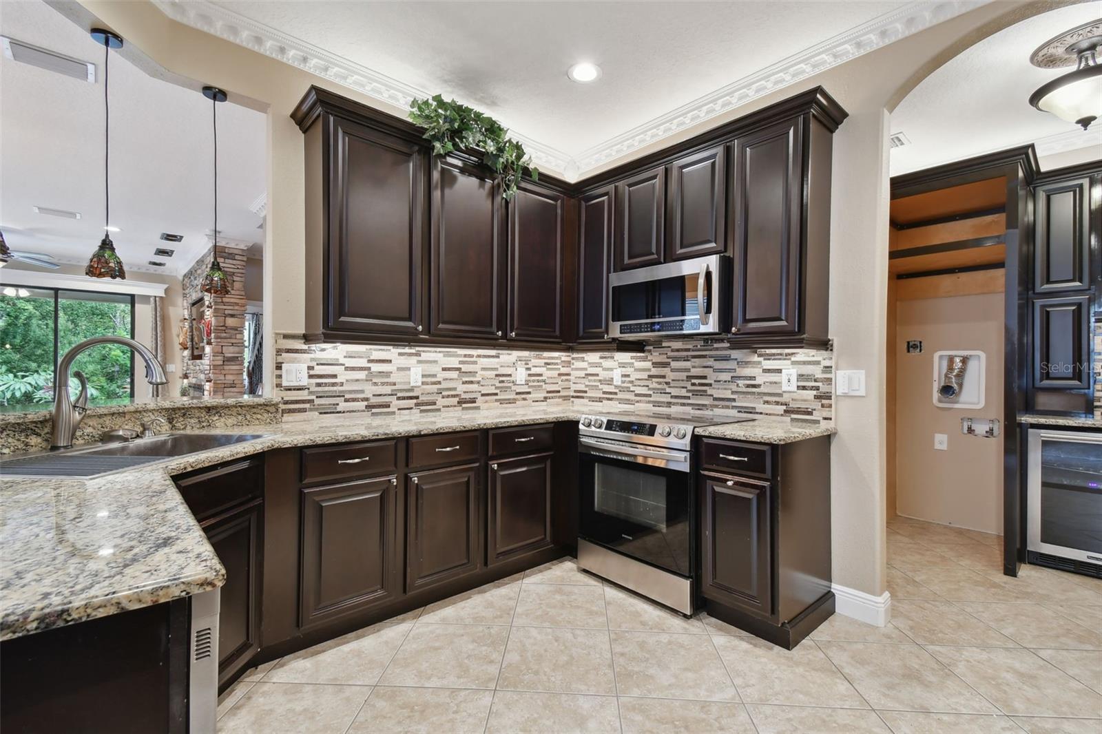 Listing photo id 17 for 7929 Tasso Court