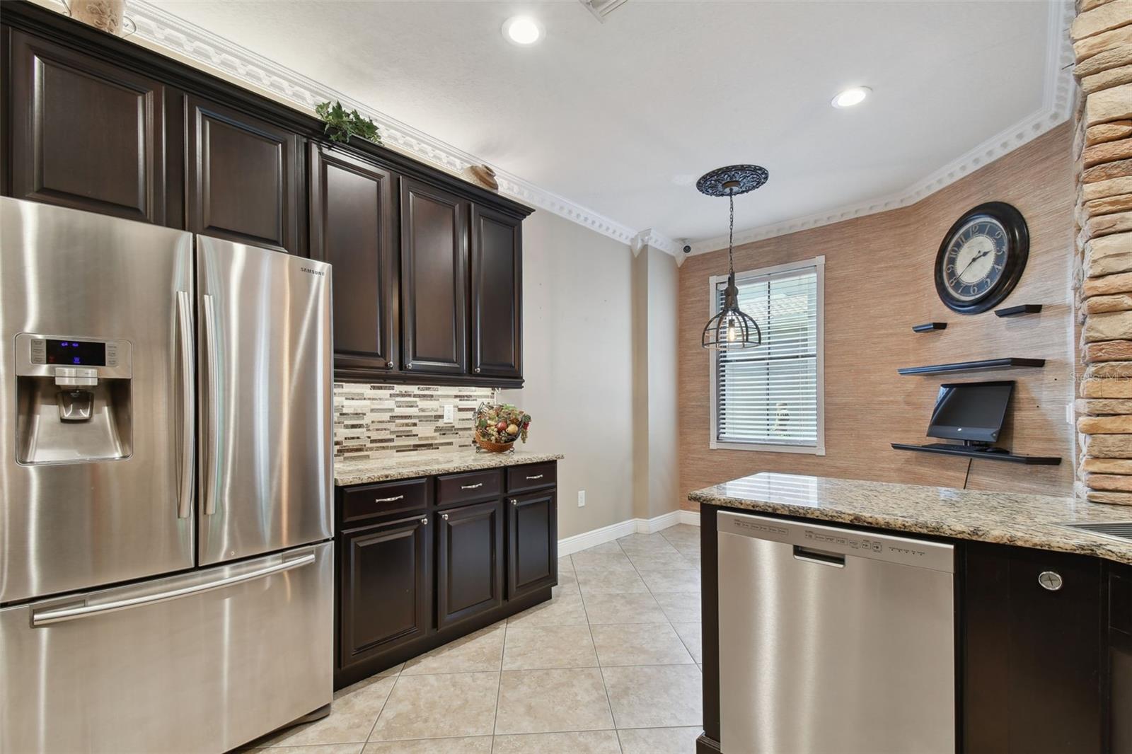 Listing photo id 19 for 7929 Tasso Court