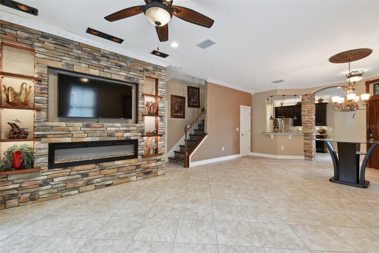 Listing photo id 24 for 7929 Tasso Court