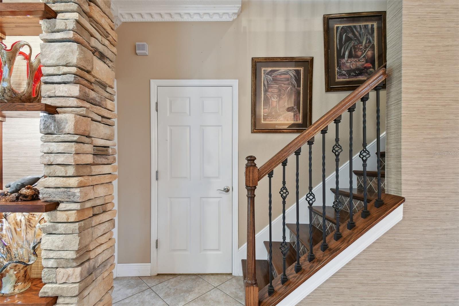 Listing photo id 25 for 7929 Tasso Court