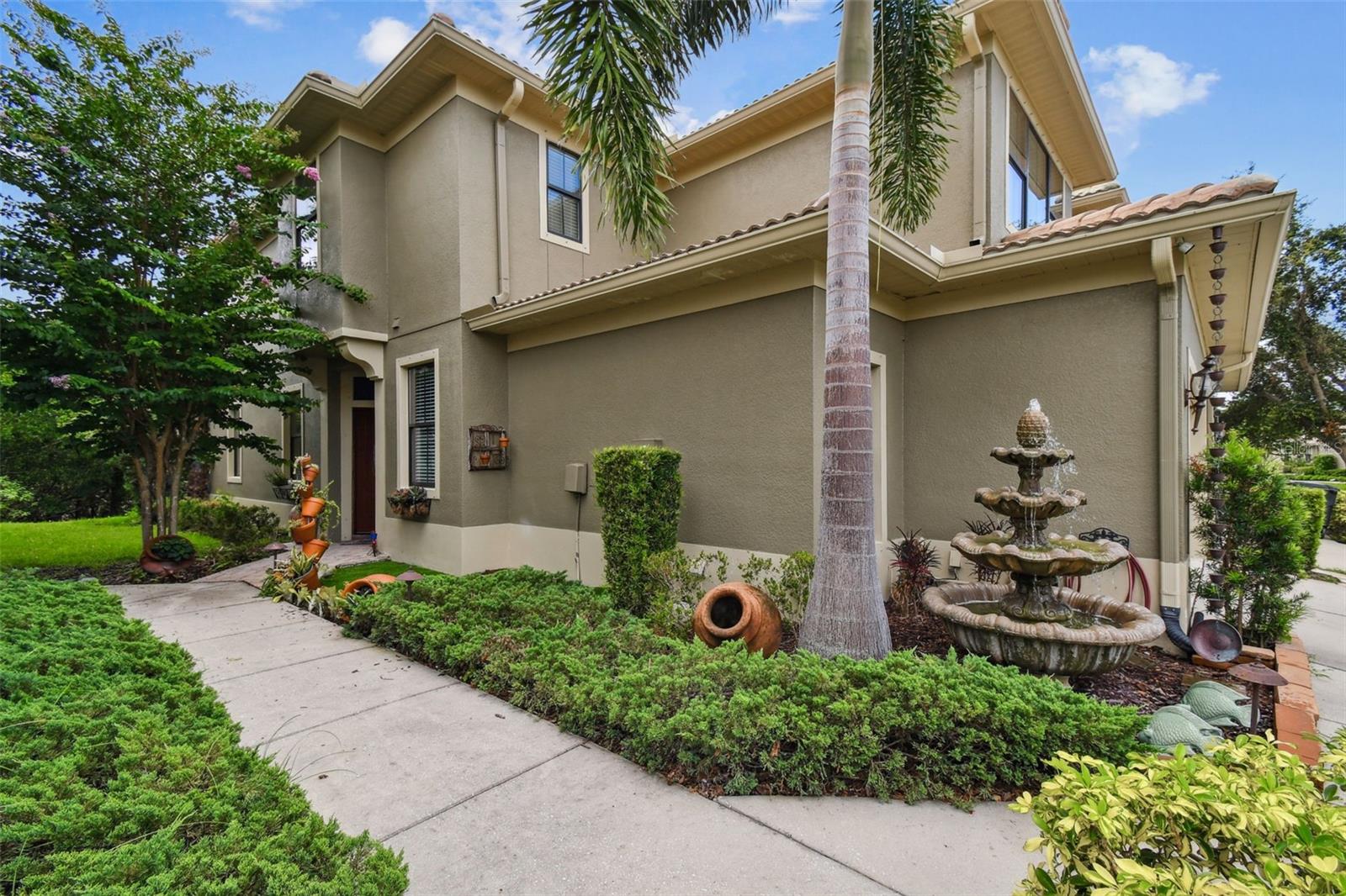 Listing photo id 3 for 7929 Tasso Court