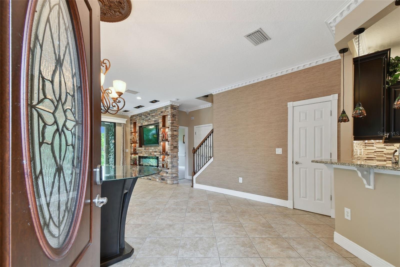 Listing photo id 6 for 7929 Tasso Court