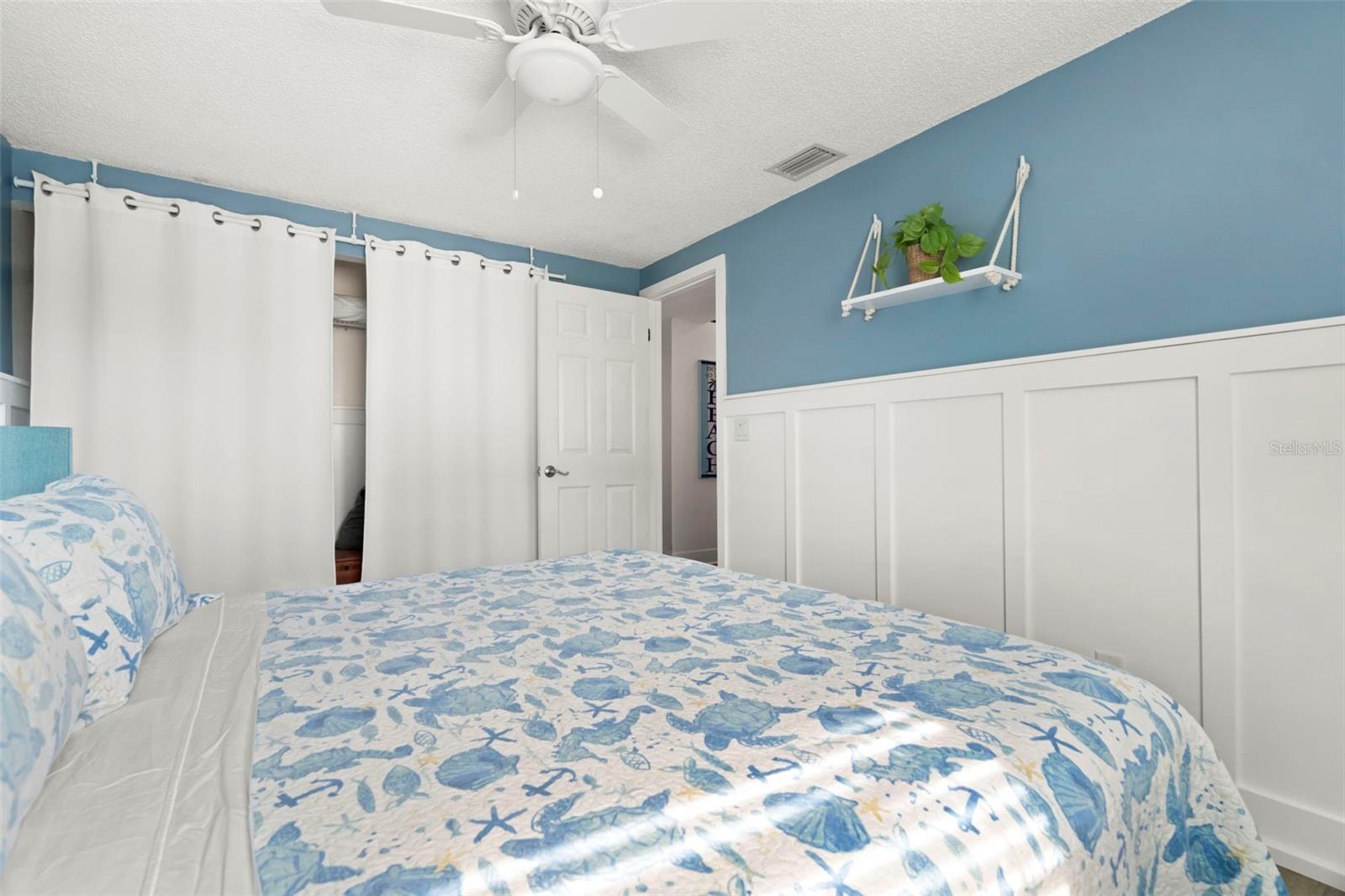Listing photo id 20 for 14030 79th Avenue