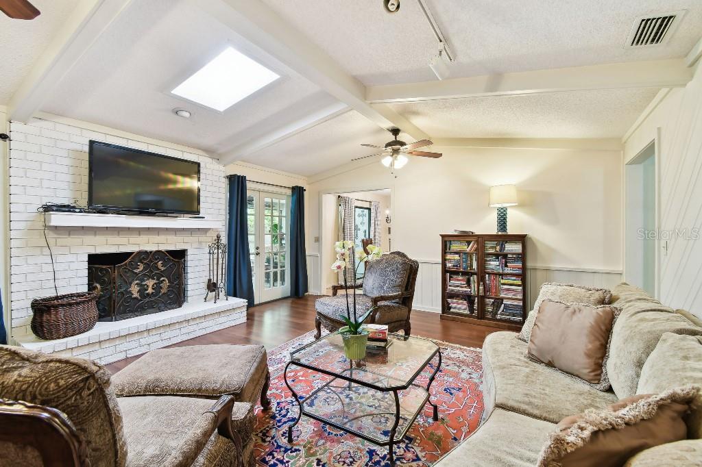 Image 13 of 36 For 6642 Parson Brown Drive