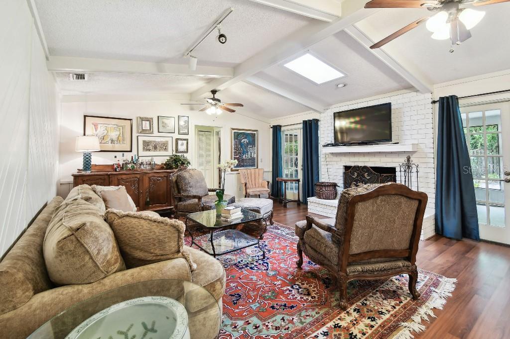 Image 14 of 36 For 6642 Parson Brown Drive