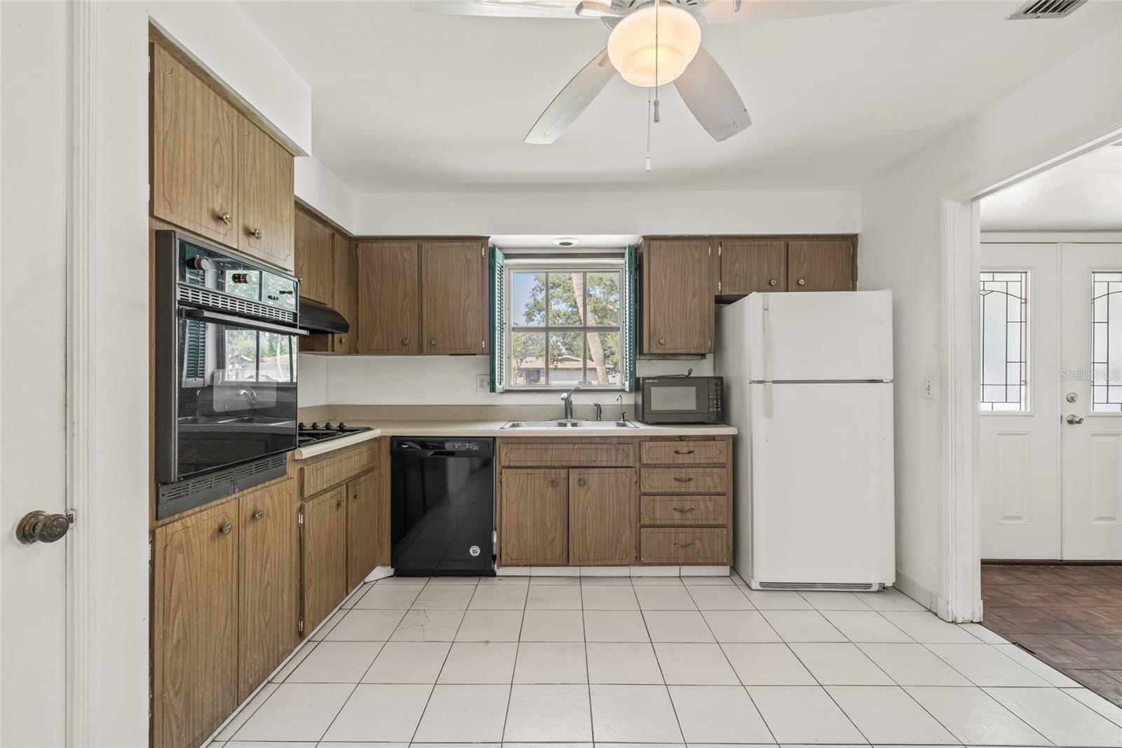 Image 15 of 39 For 2320 Harn Boulevard