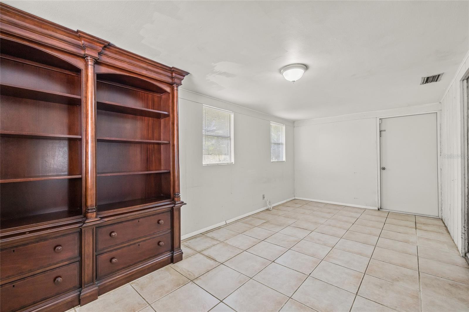 Image 17 of 39 For 2320 Harn Boulevard