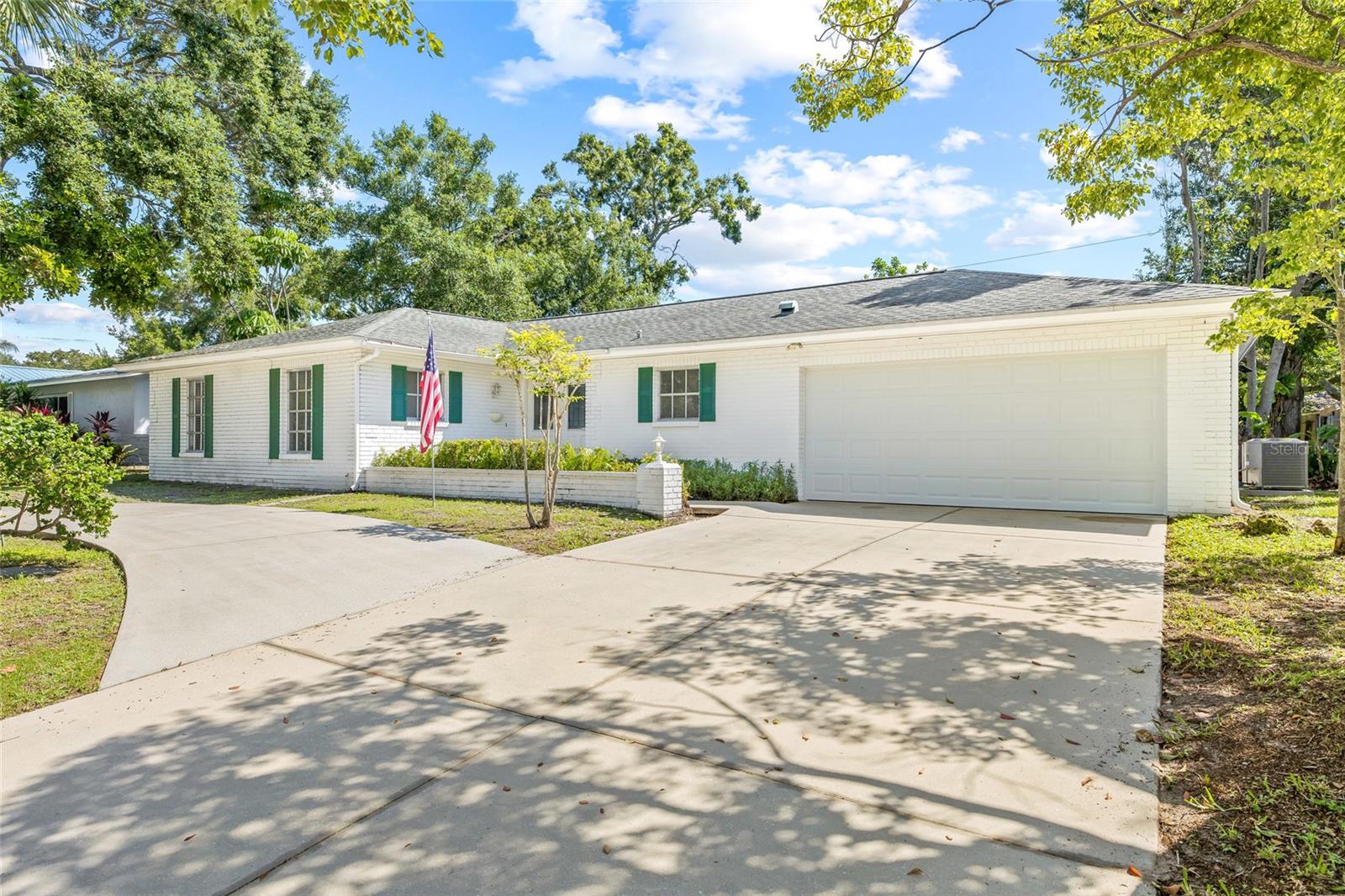 Image 3 of 39 For 2320 Harn Boulevard