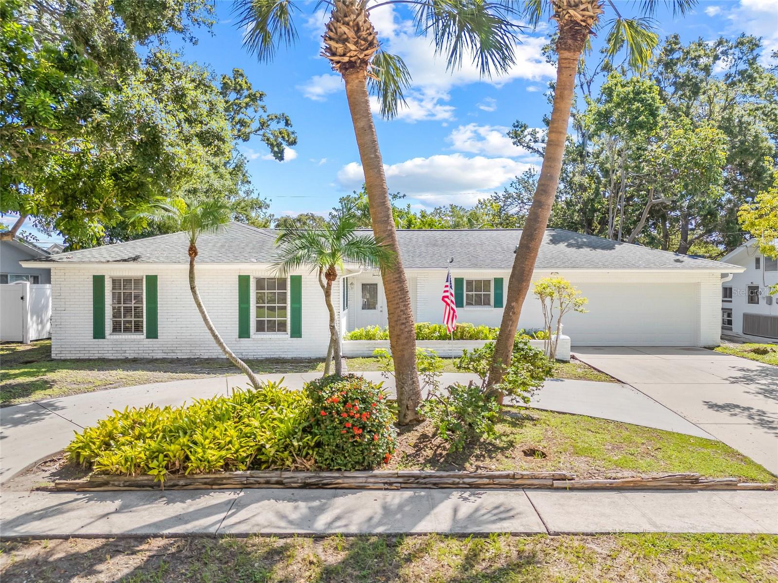 Image 4 of 39 For 2320 Harn Boulevard