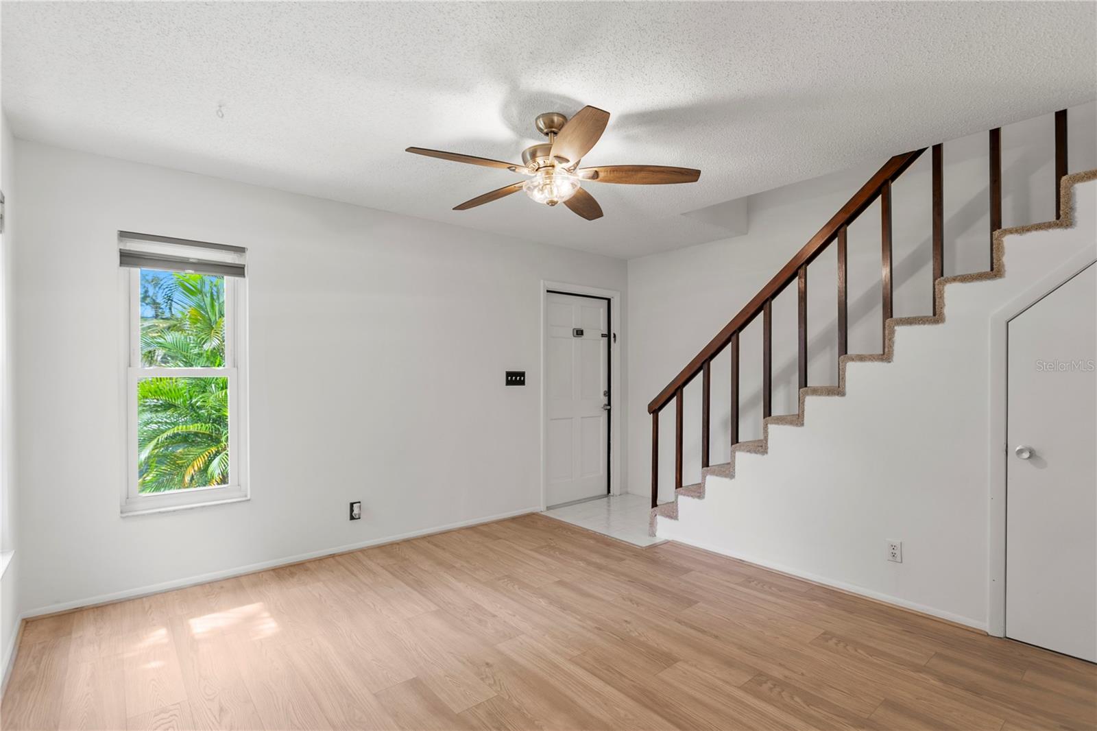 Image 6 of 37 For 441 75th Avenue N