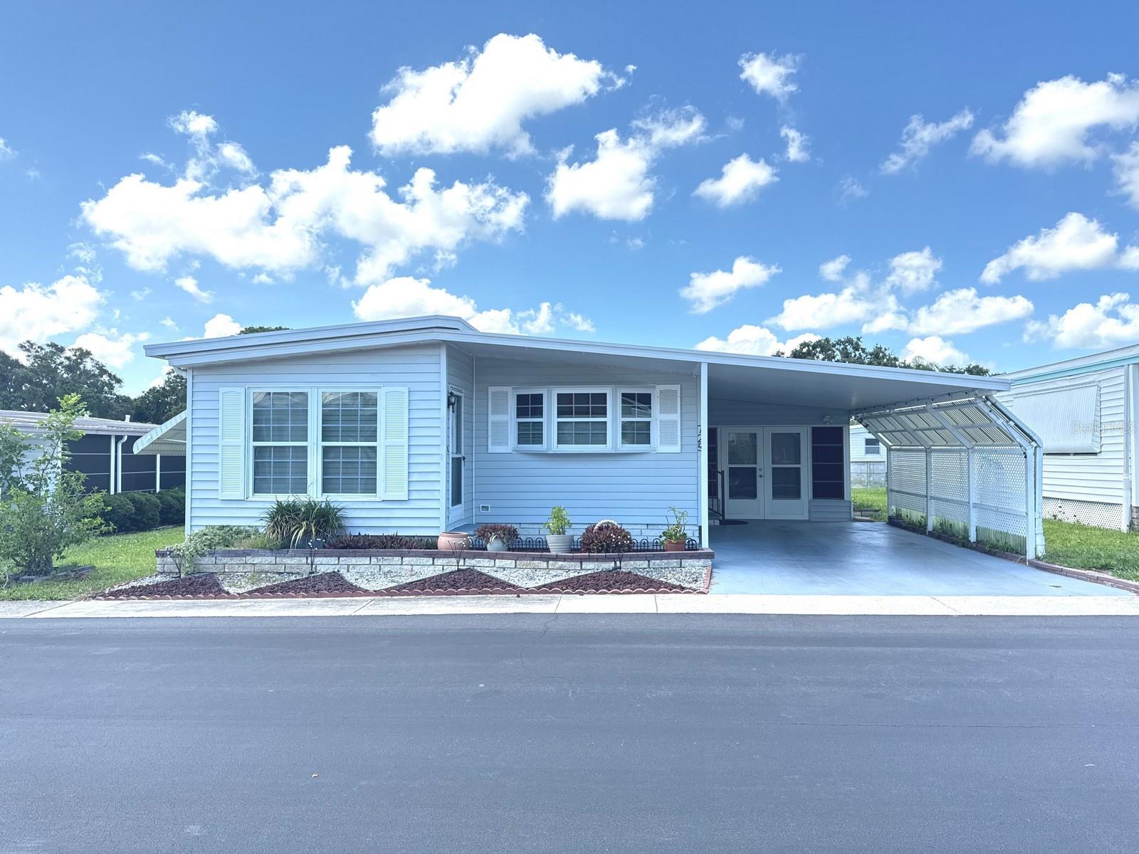 Image 3 of 80 For 725 Sugar Palm Street