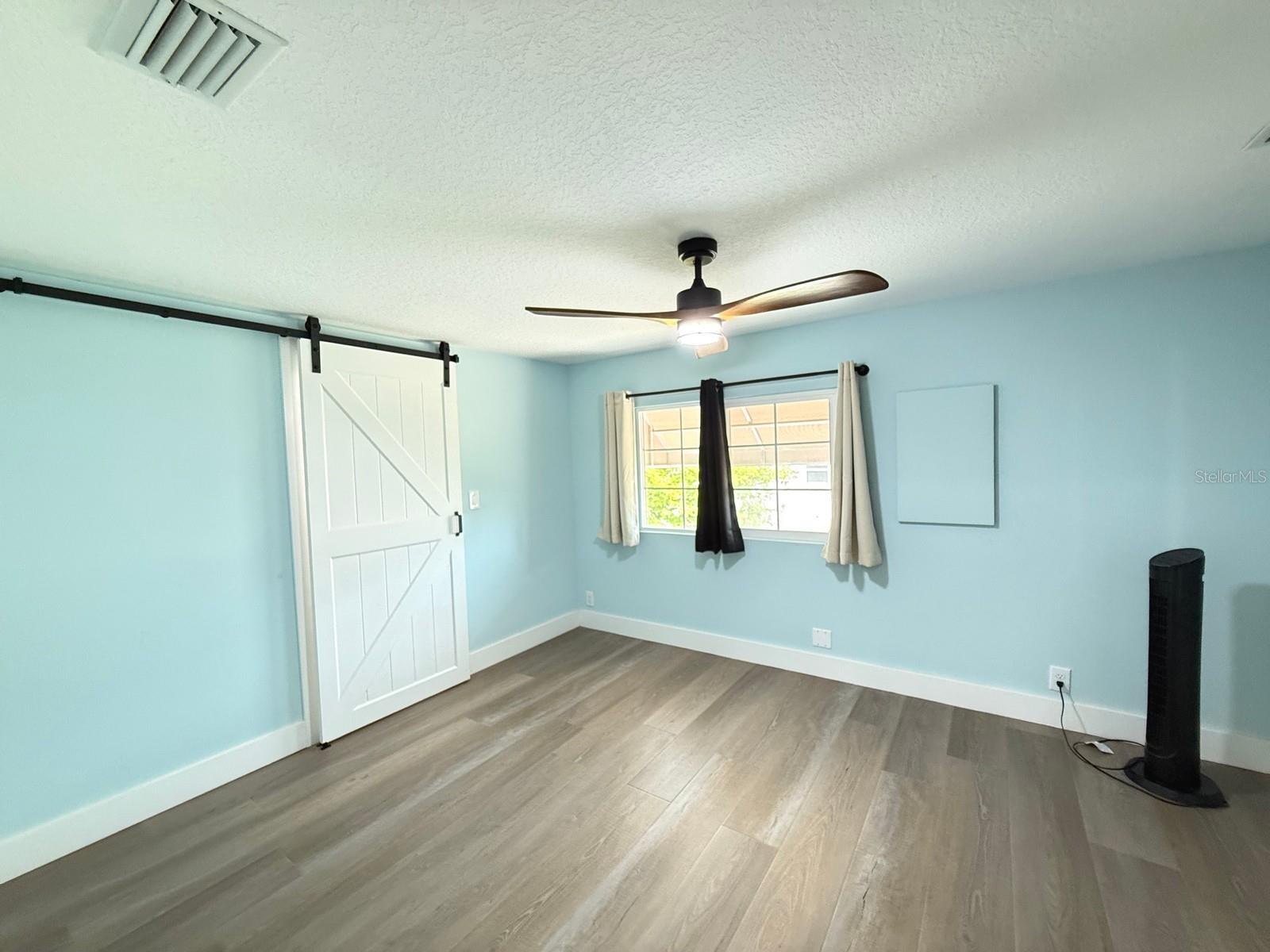Image 40 of 80 For 725 Sugar Palm Street