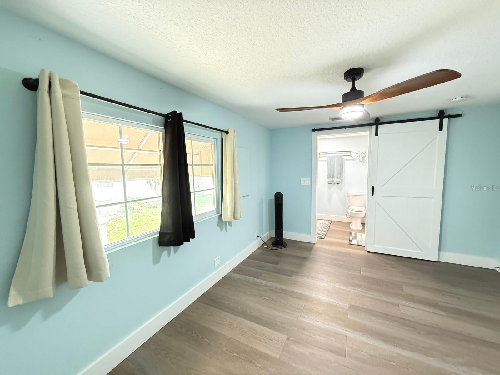 Image 41 of 80 For 725 Sugar Palm Street