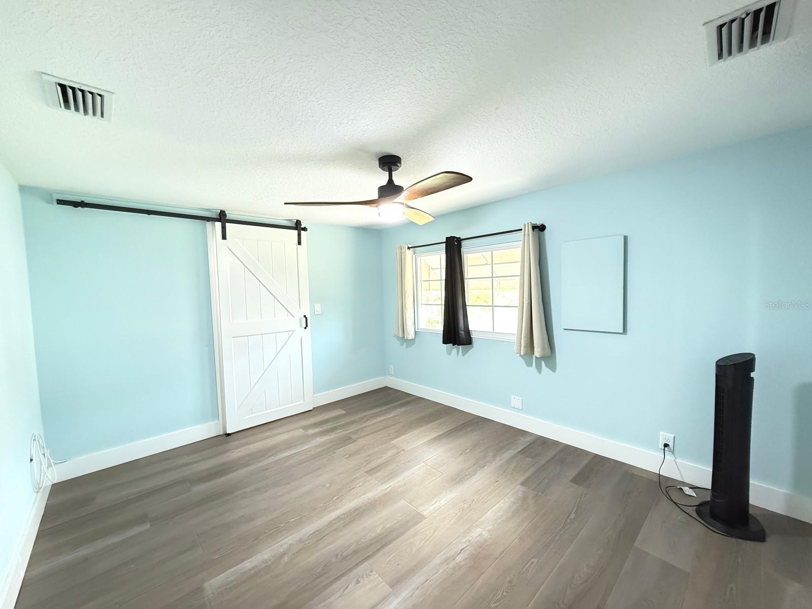 Image 42 of 80 For 725 Sugar Palm Street