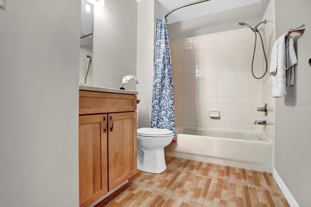 Listing photo id 21 for 1706 Erin Brooke Drive