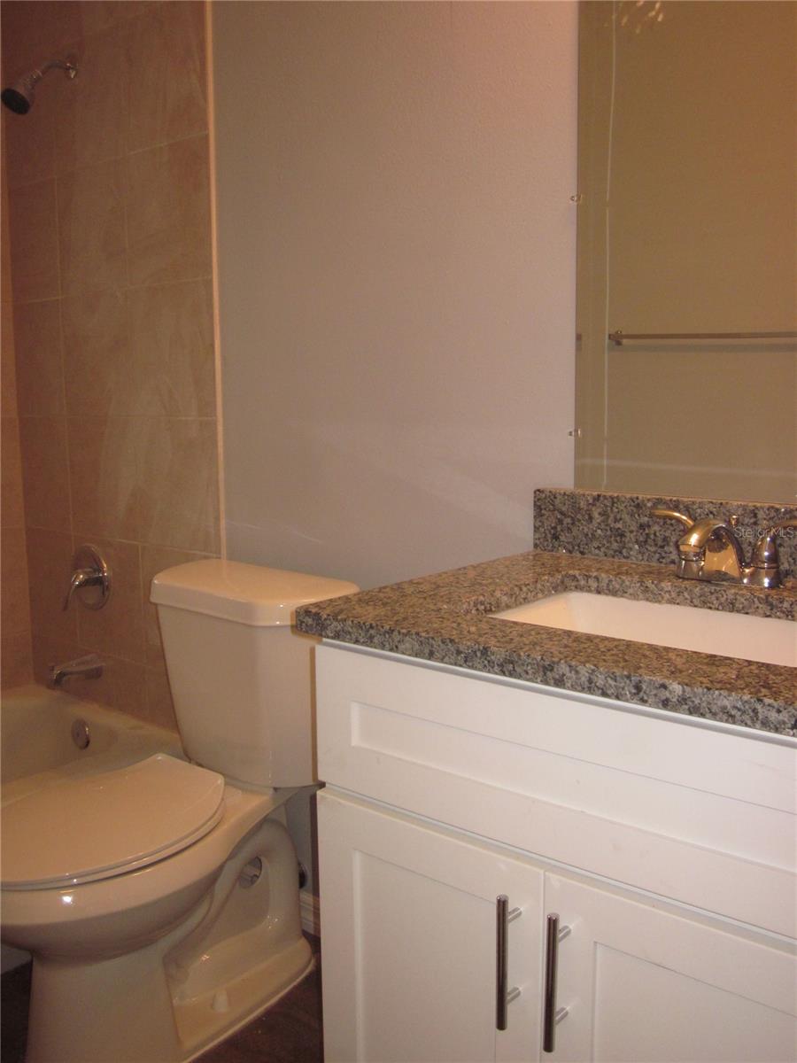 Image 5 of 8 For 1704 Kirby Street A