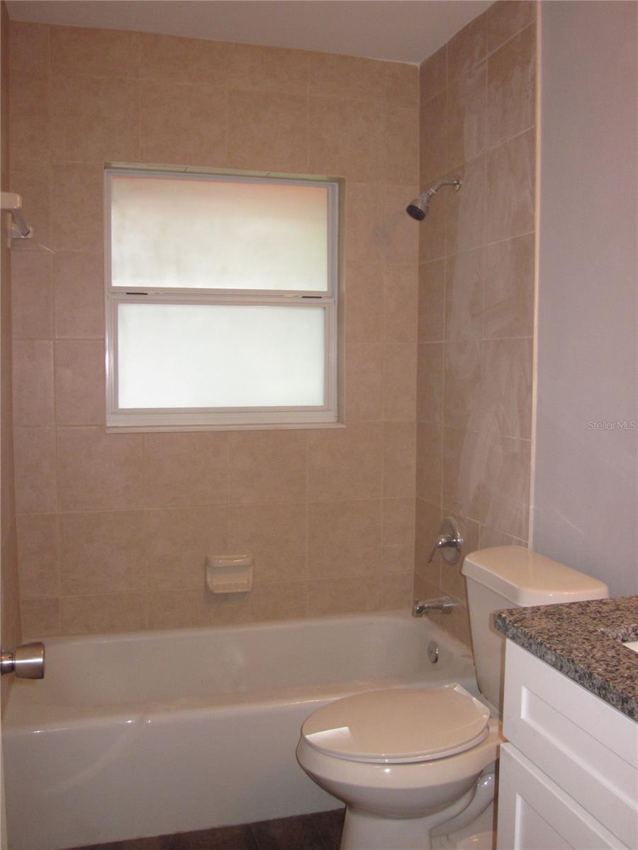 Image 6 of 8 For 1704 Kirby Street A