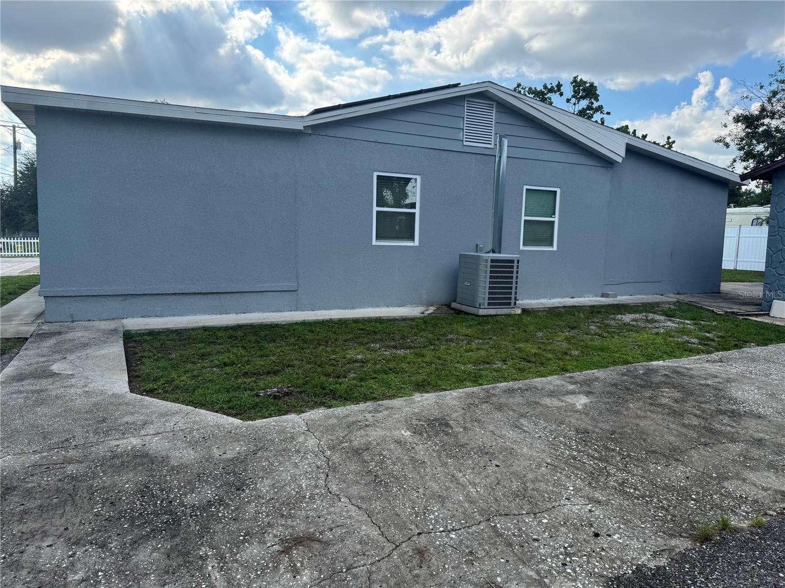 Image 3 of 7 For 4102 Hanna Avenue