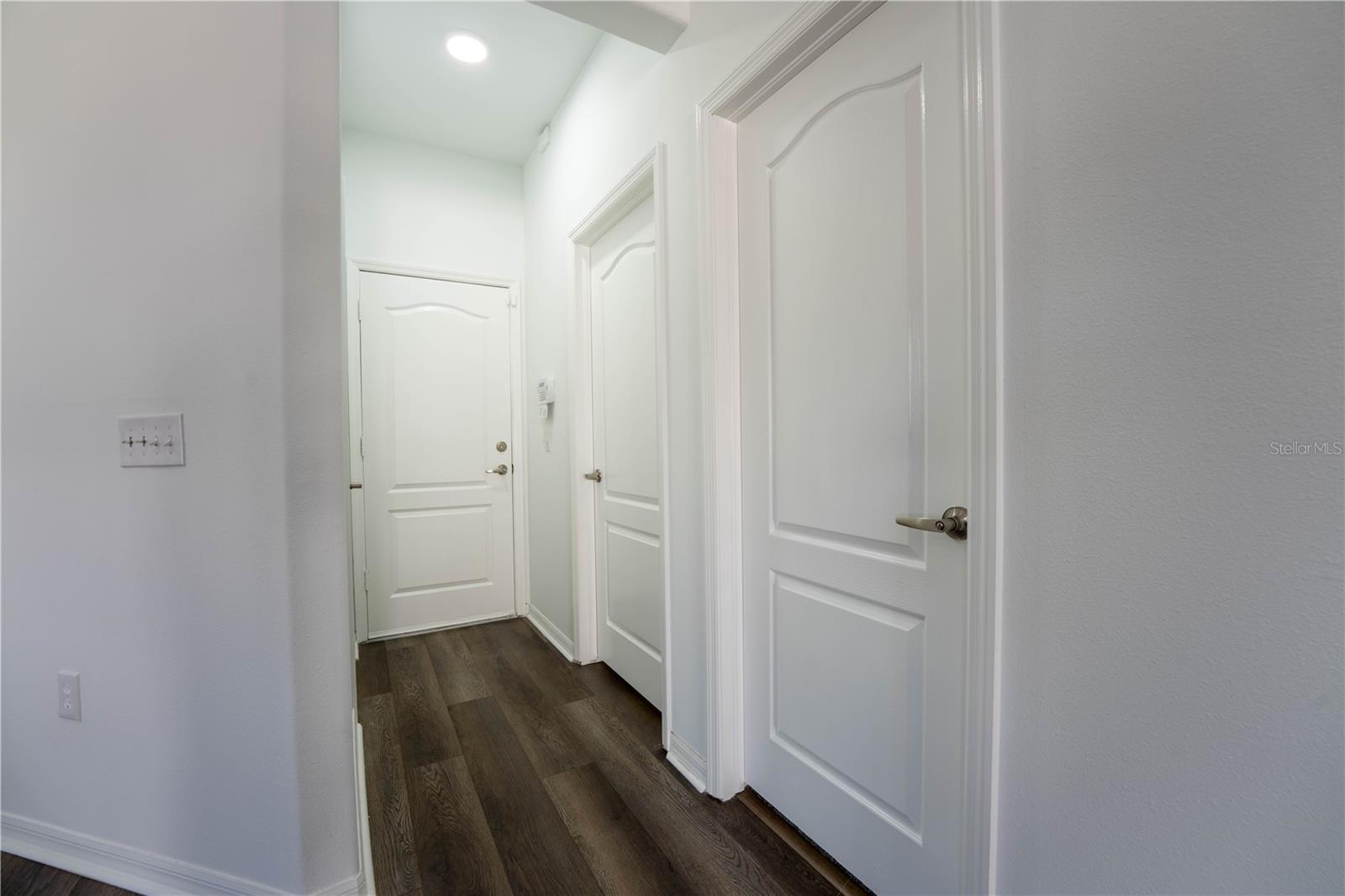 Image 6 of 47 For 9110 Lantern Oak Way