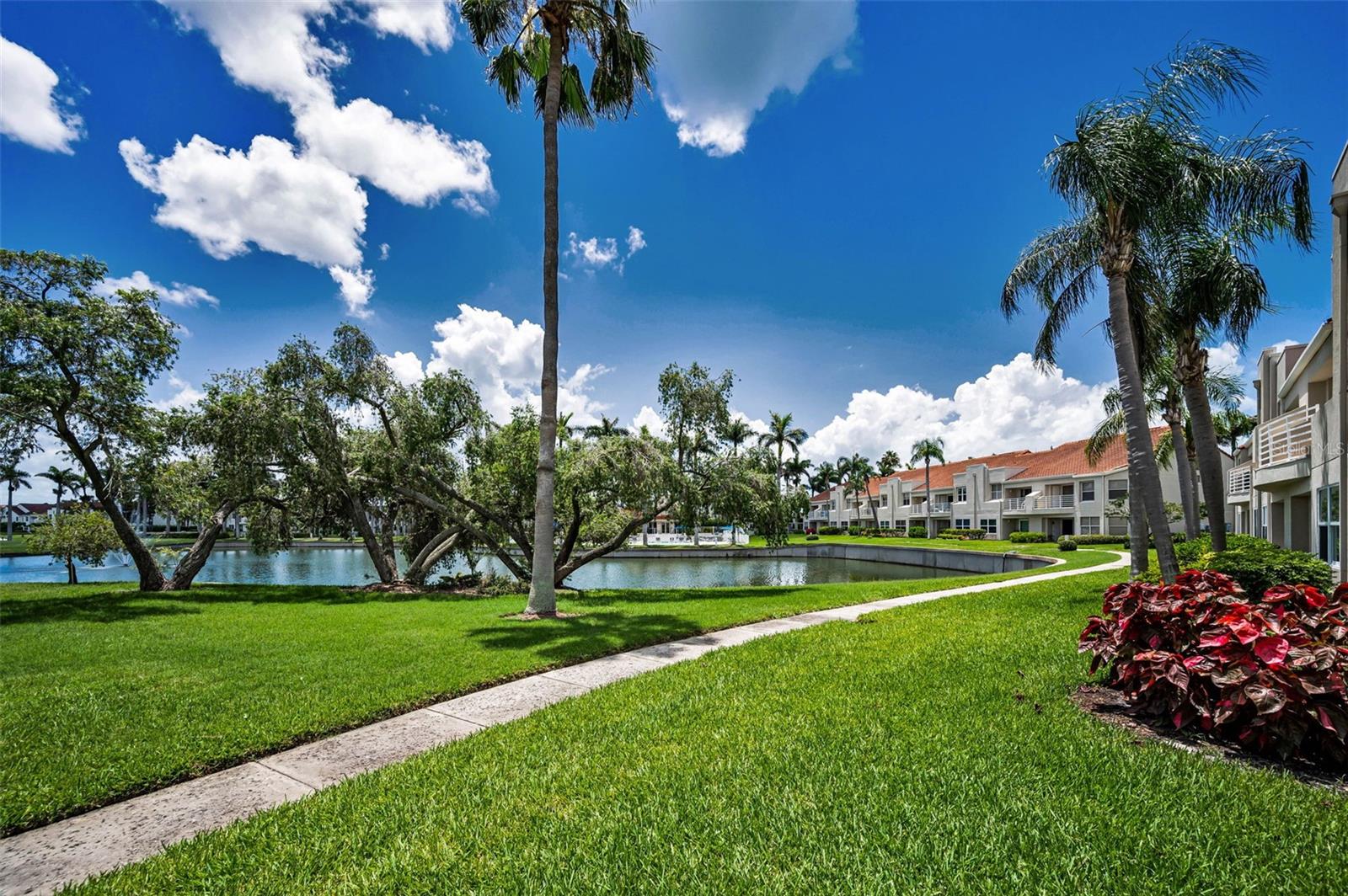 Image 14 of 44 For 6080 Bahia Del Mar Circle 109