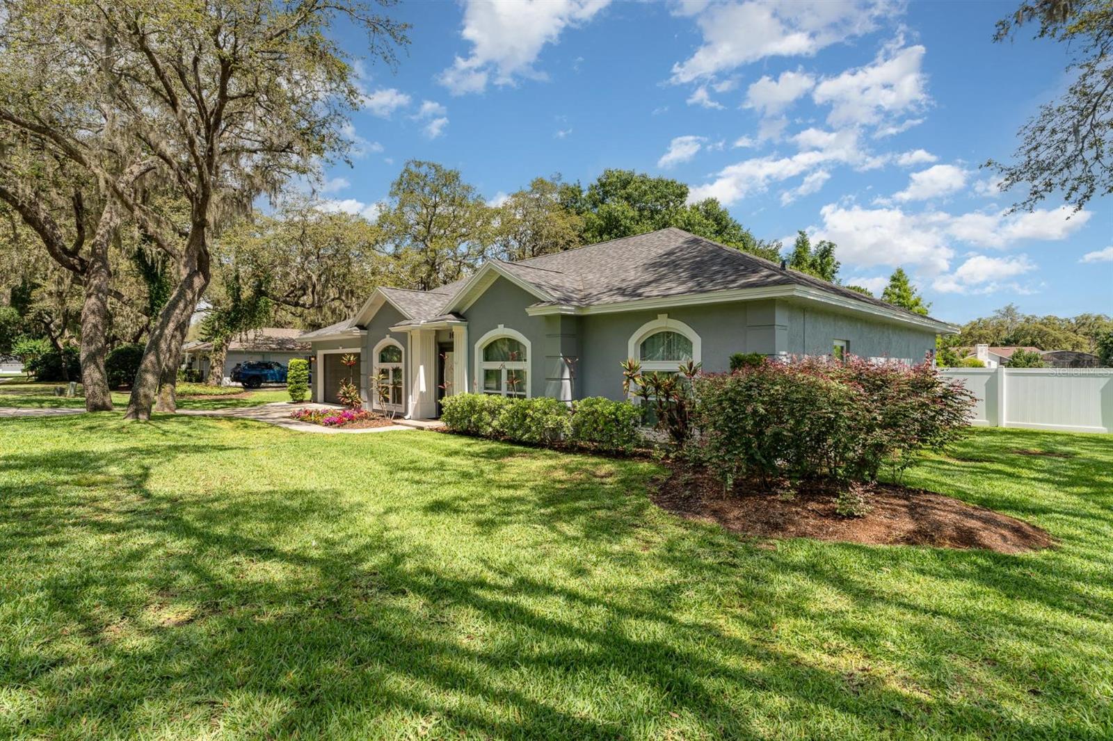 Image 3 of 30 For 1610 Sherwood Lakes Boulevard