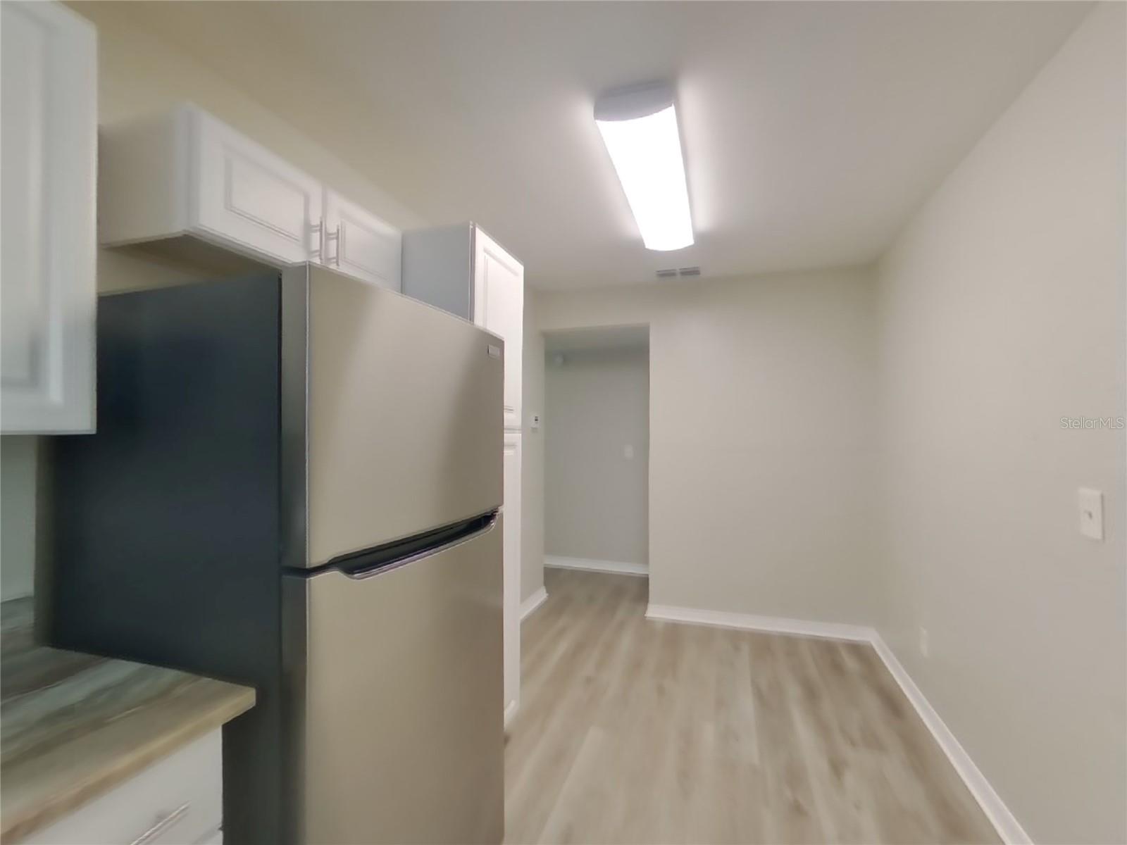 Image 6 of 19 For 8419 Stillbrook Avenue