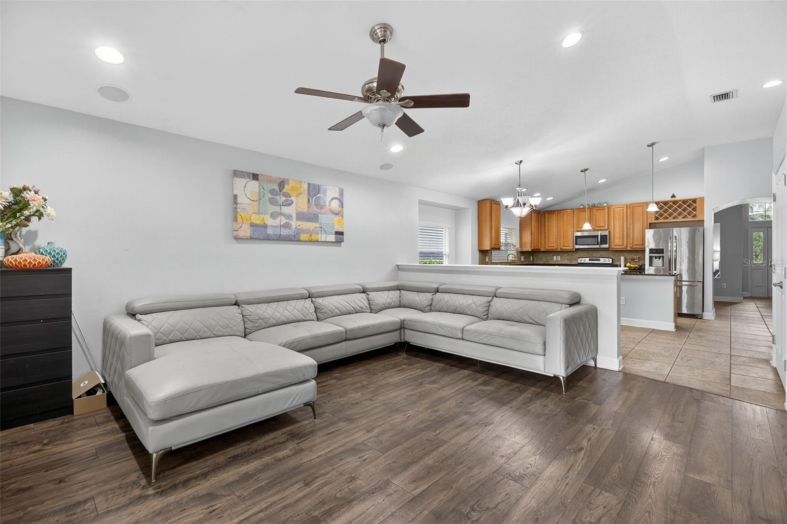 Image 13 of 46 For 3718 Beneraid Street