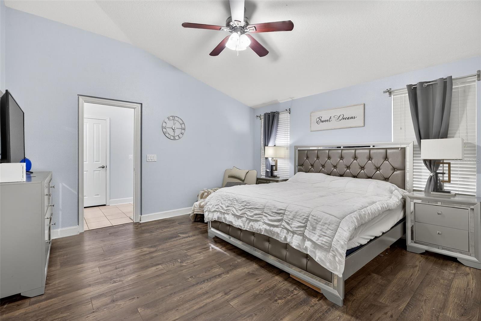 Image 14 of 46 For 3718 Beneraid Street