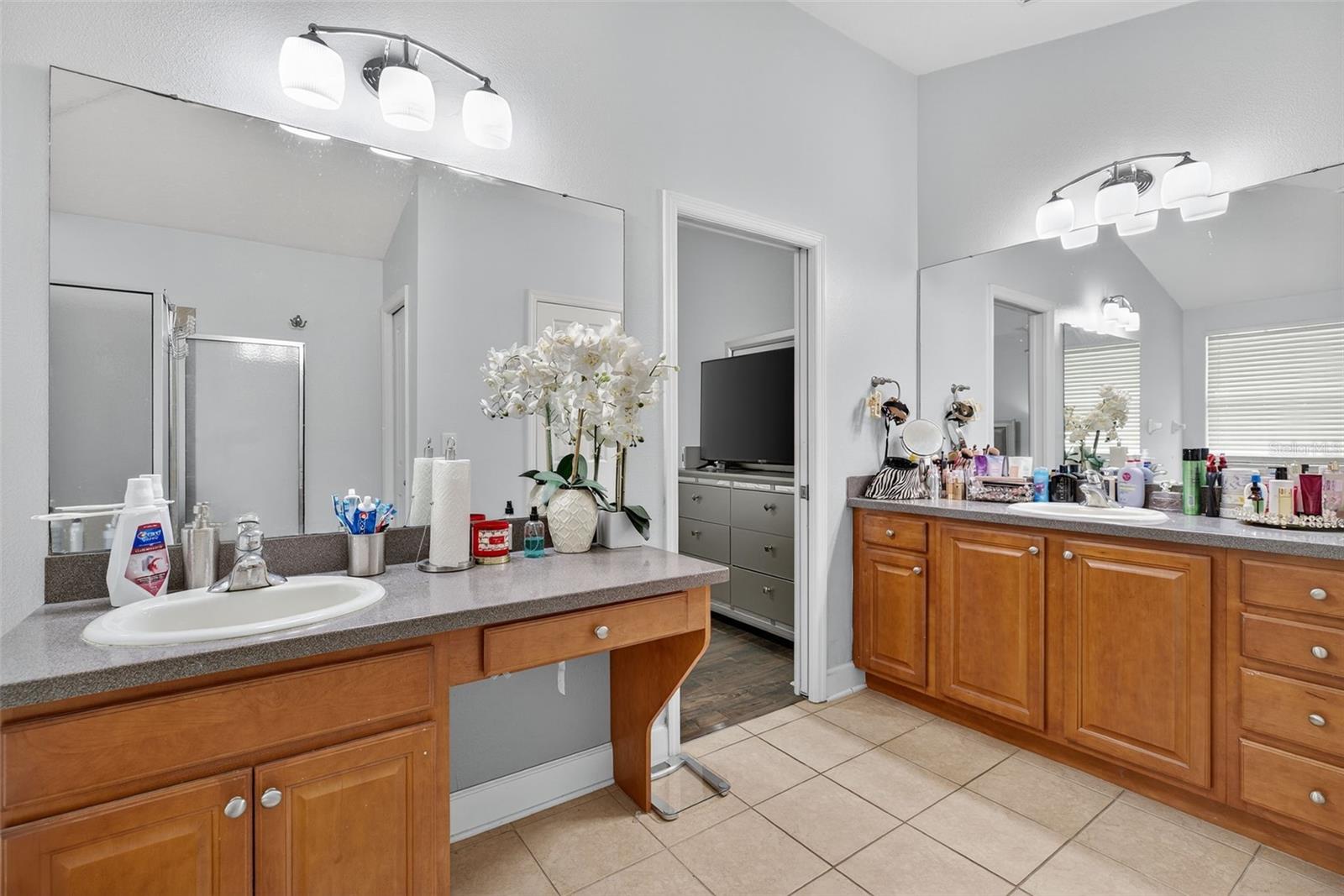 Image 16 of 46 For 3718 Beneraid Street
