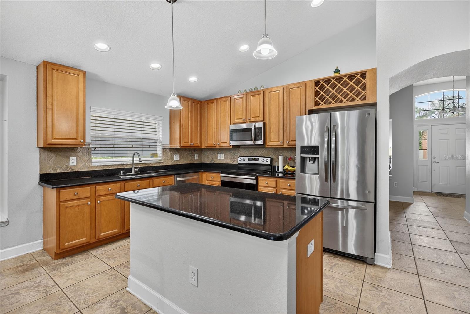 Image 7 of 46 For 3718 Beneraid Street