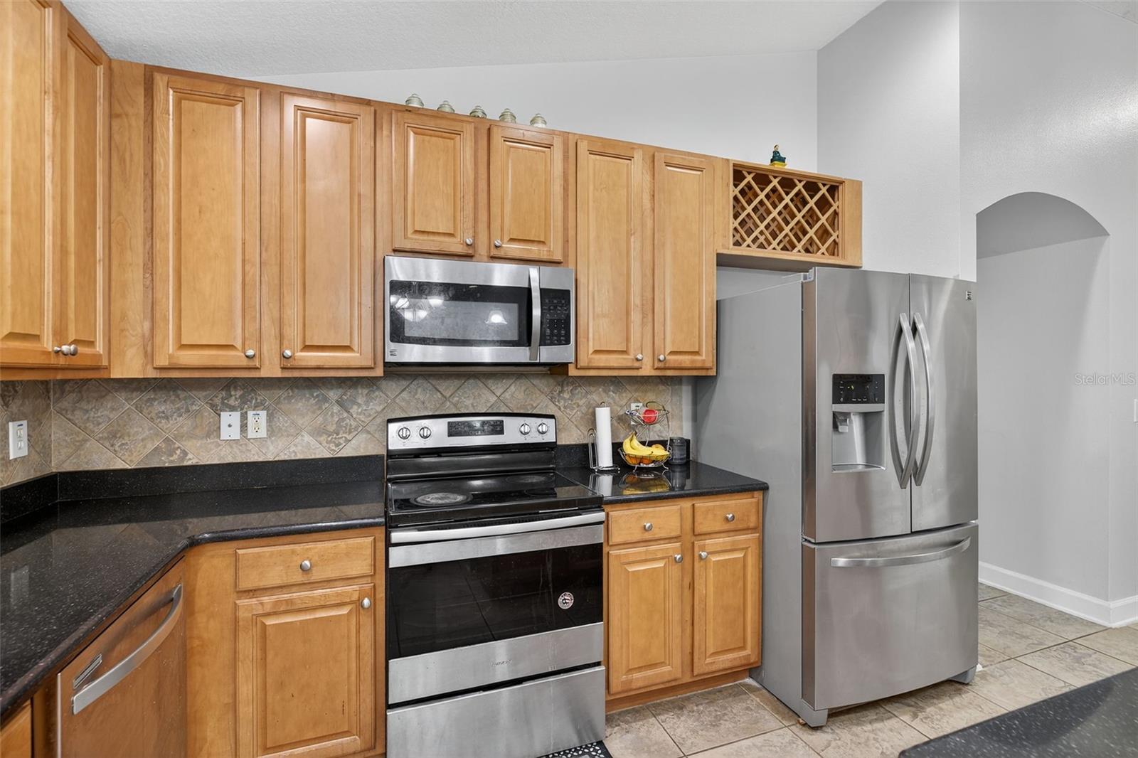 Image 9 of 46 For 3718 Beneraid Street