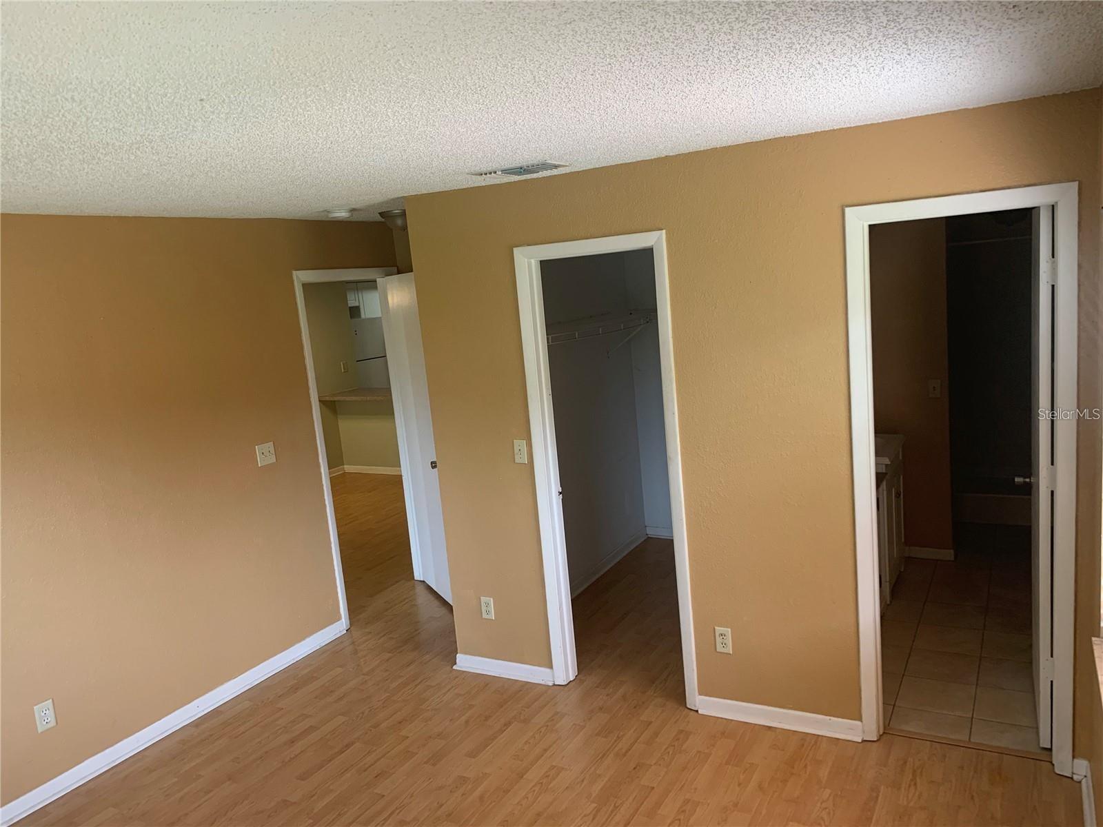 Image 4 of 11 For 6301 58th Street N 805