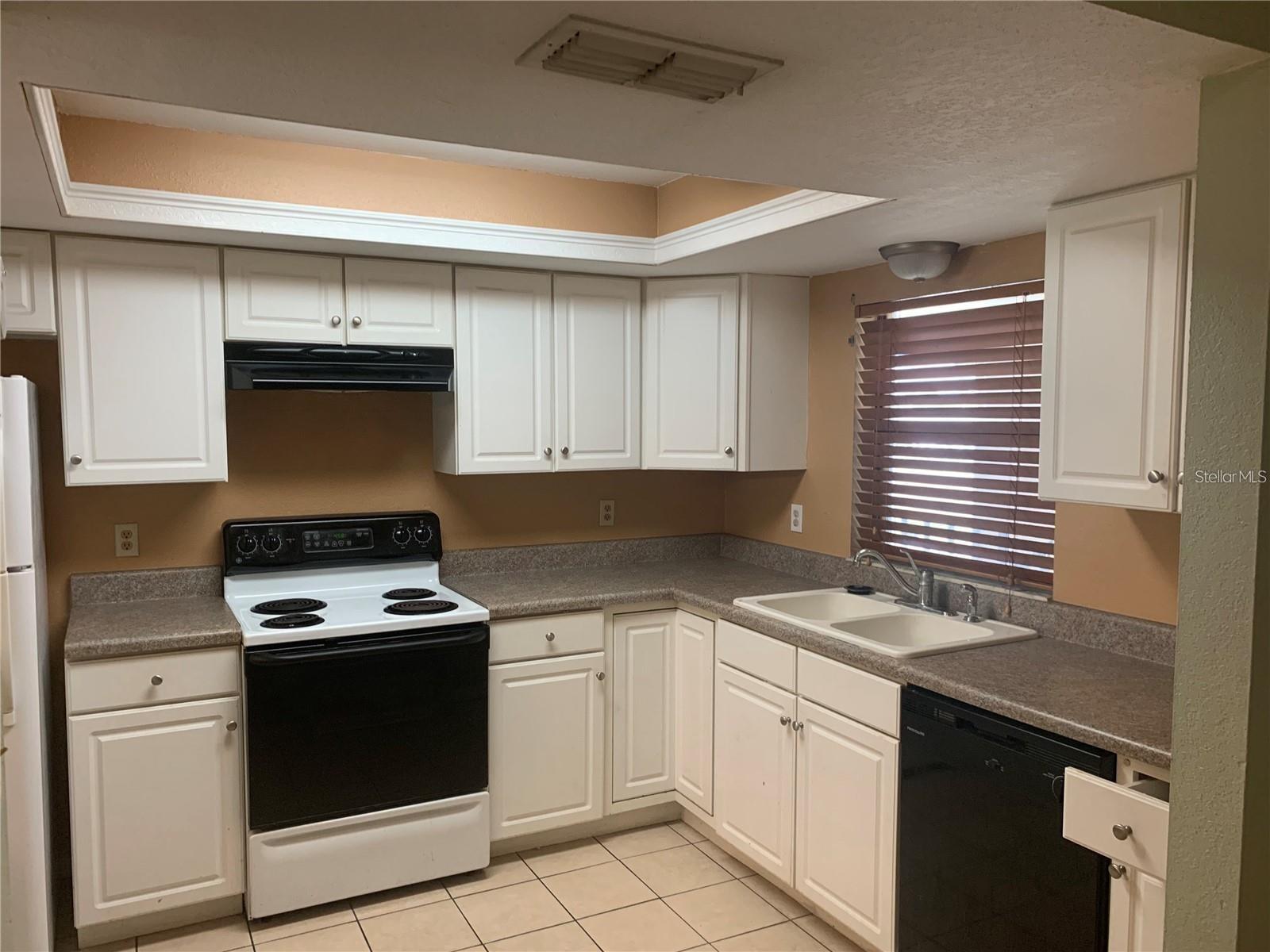 Image 6 of 11 For 6301 58th Street N 805