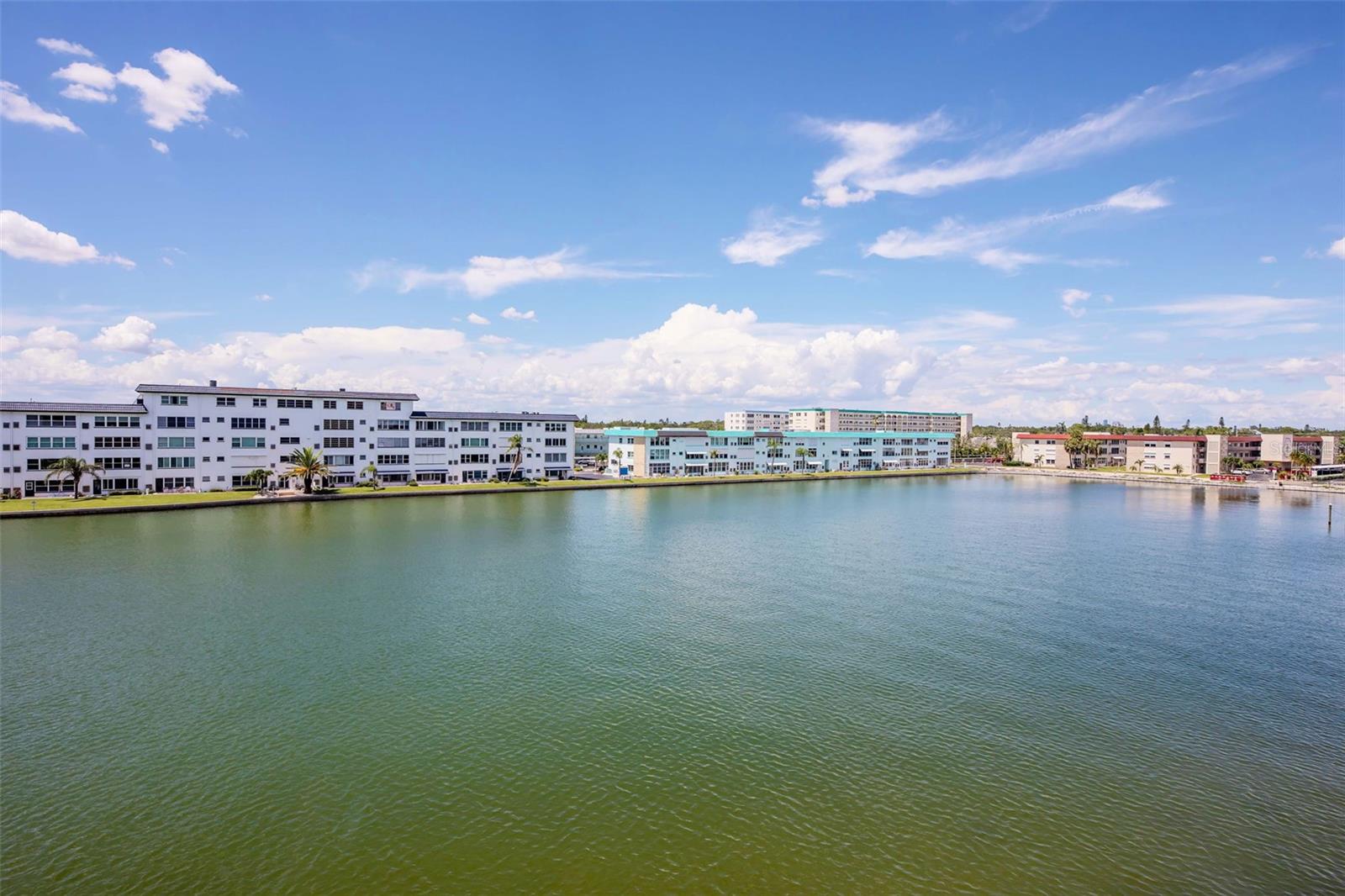 Image 15 of 40 For 6025 Shore Boulevard S 408