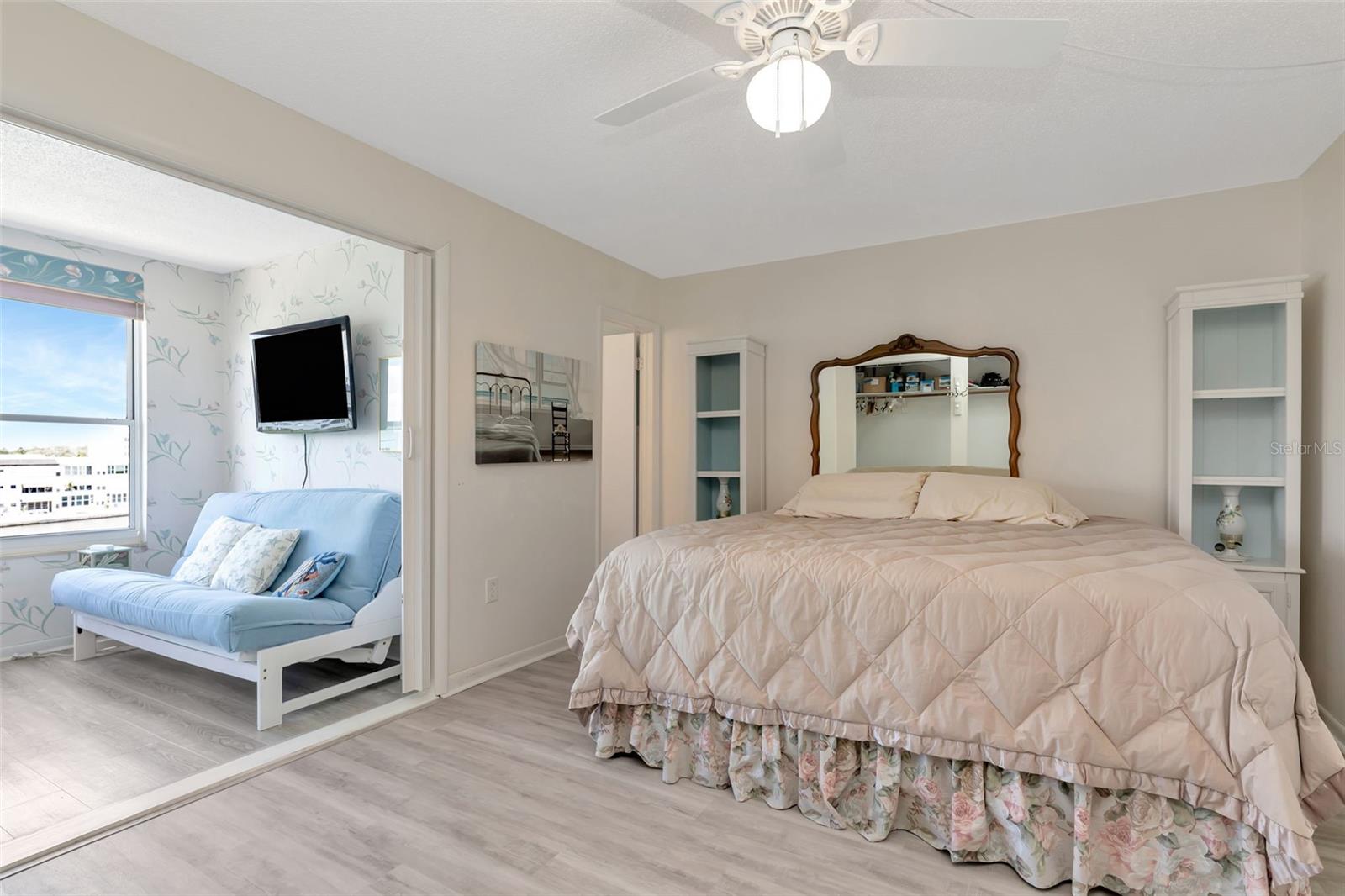 Image 20 of 40 For 6025 Shore Boulevard S 408