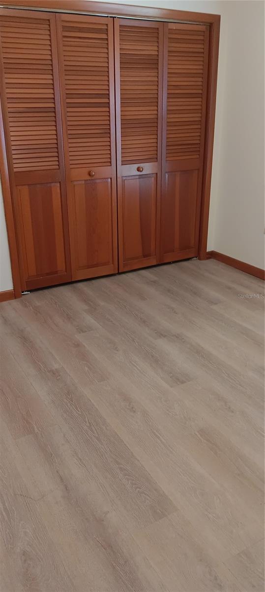 Image 17 of 21 For 401 Fern Cliff Avenue