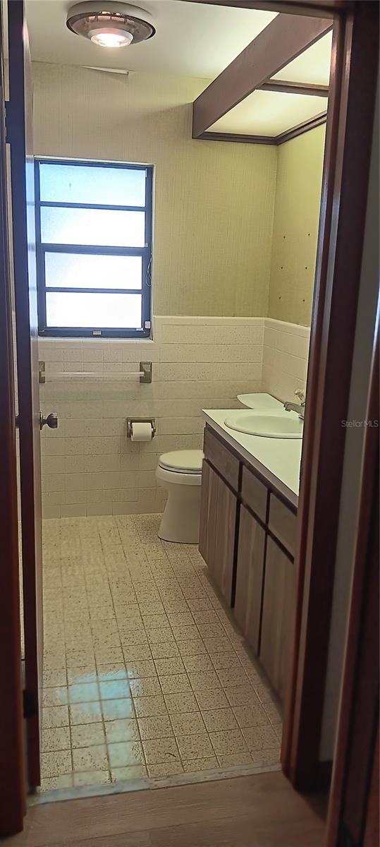 Image 18 of 21 For 401 Fern Cliff Avenue