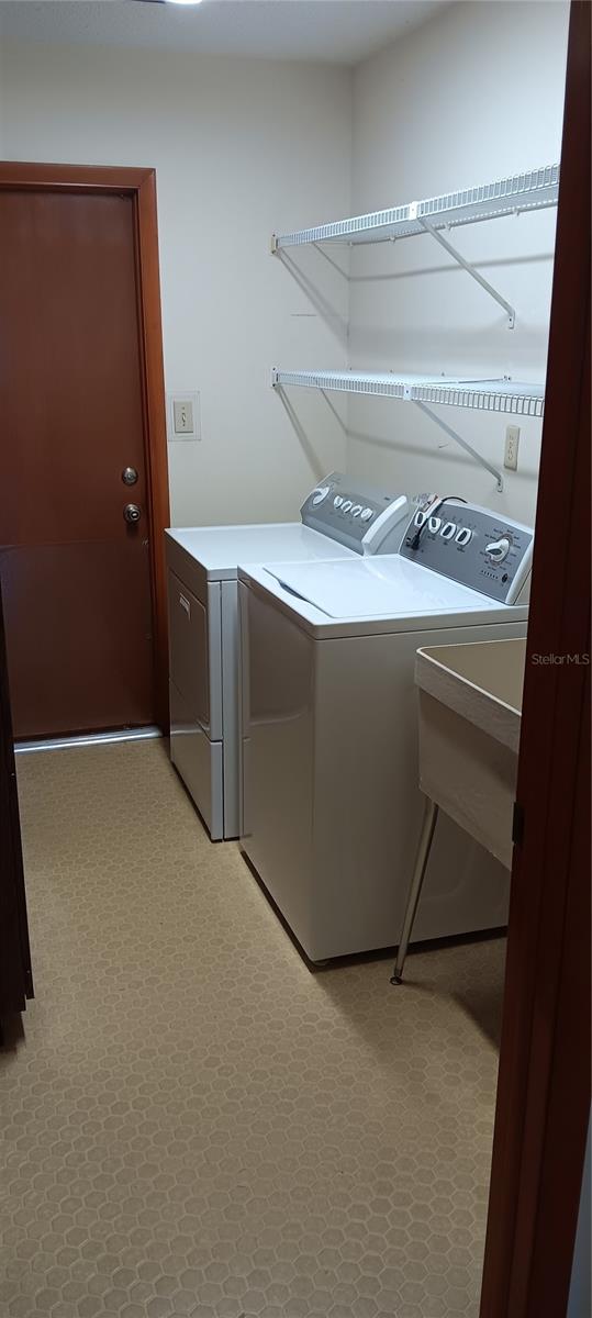 Image 21 of 21 For 401 Fern Cliff Avenue