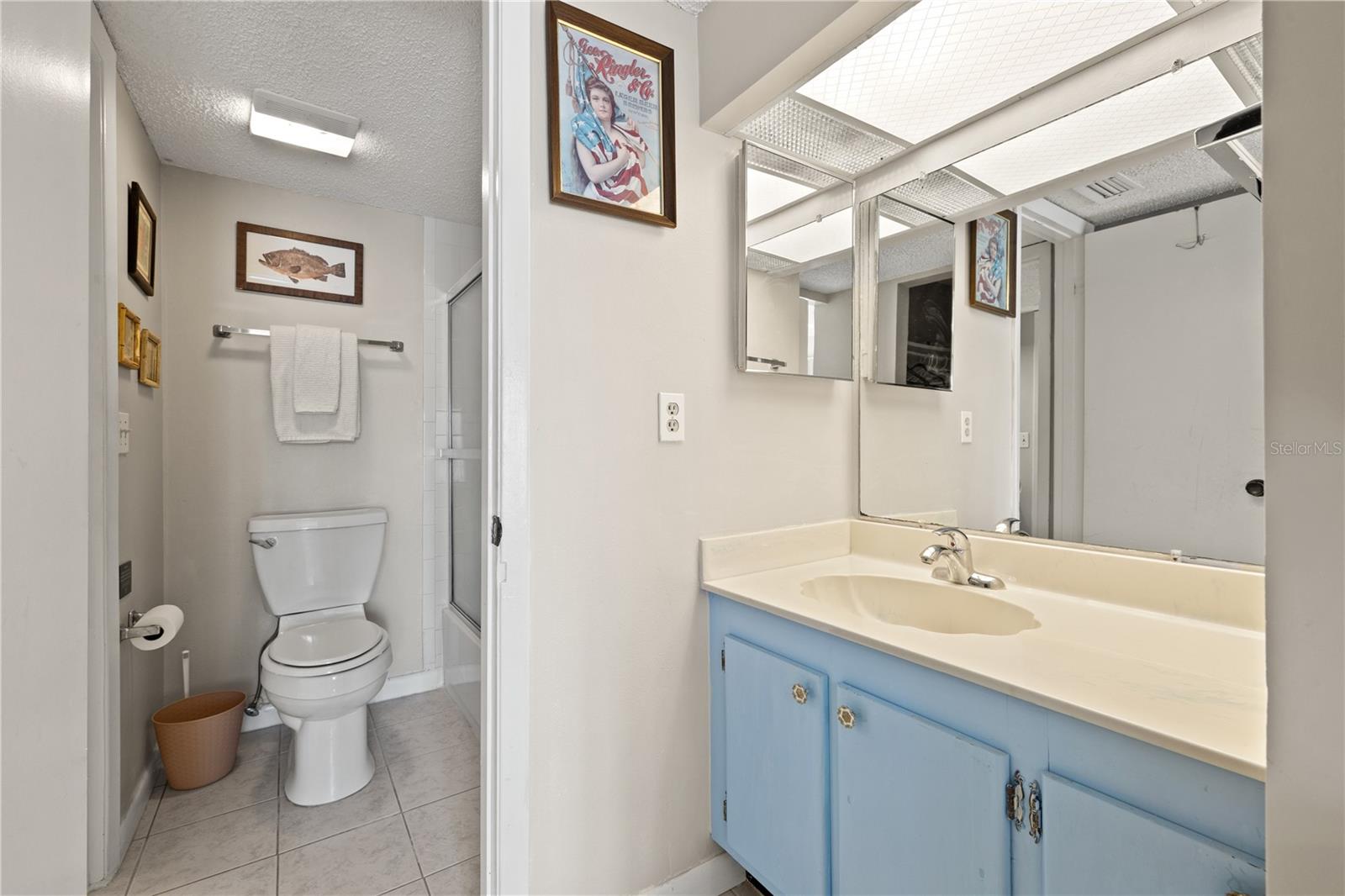 Listing photo id 16 for 380 Medallion Boulevard G