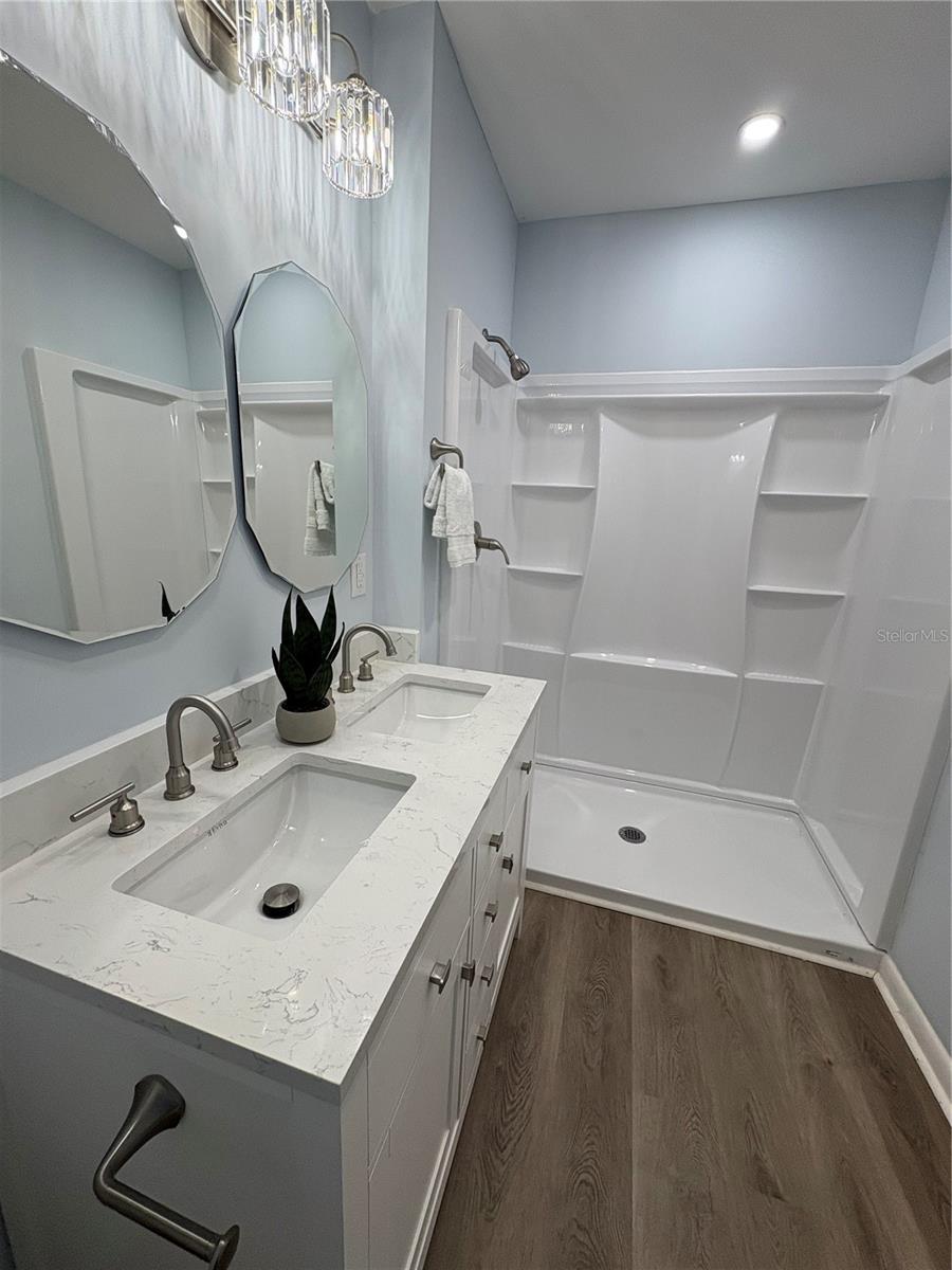 Image 17 of 51 For 2510 Lake Ellen Drive