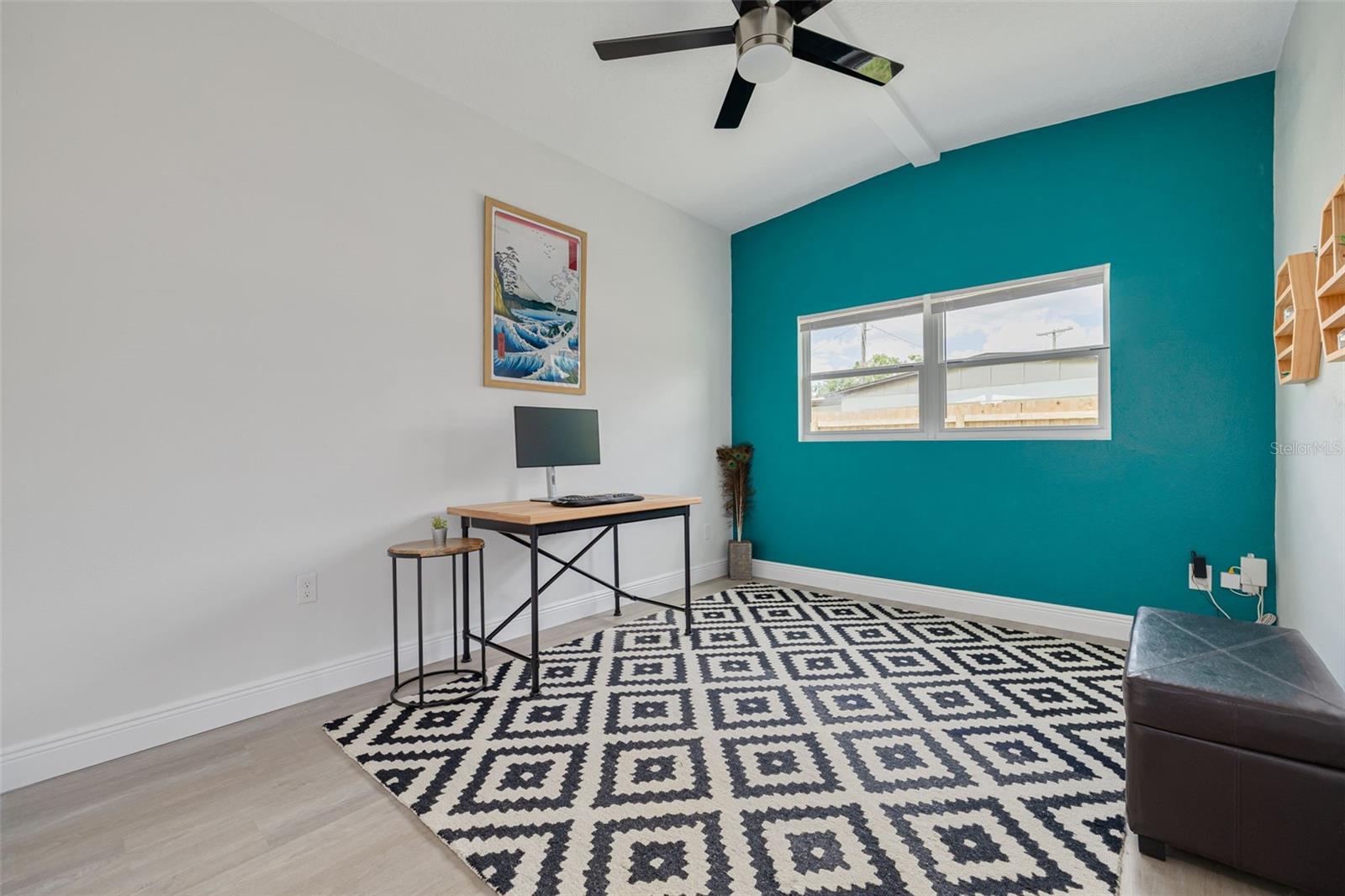 Image 15 of 25 For 505 Broxburn Avenue