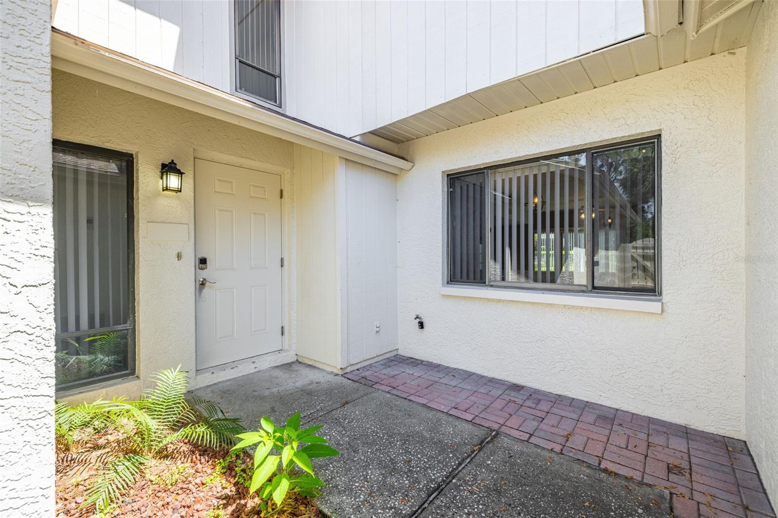 Image 3 of 30 For 498 Lakeview Drive 45