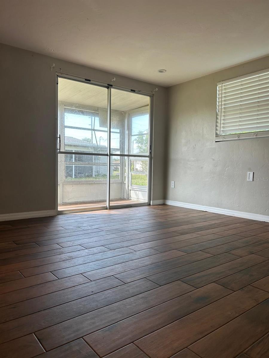 Image 6 of 14 For 6383 Biscayne