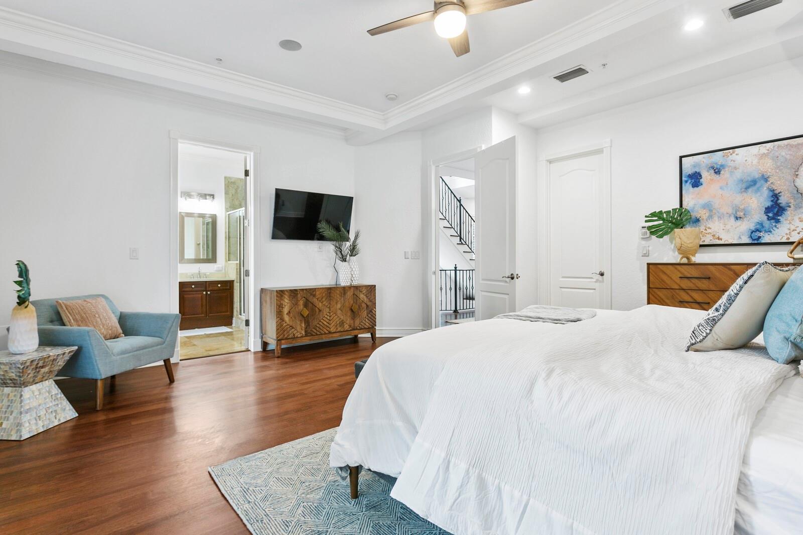 Image 22 of 46 For 4907 Bayshore Boulevard 115