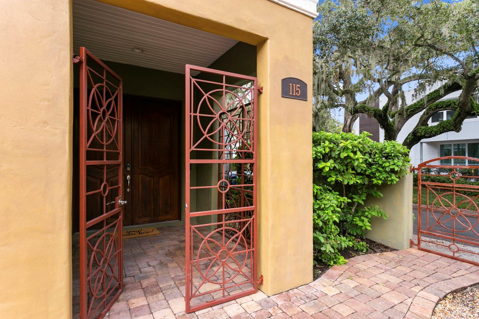 Image 3 of 46 For 4907 Bayshore Boulevard 115