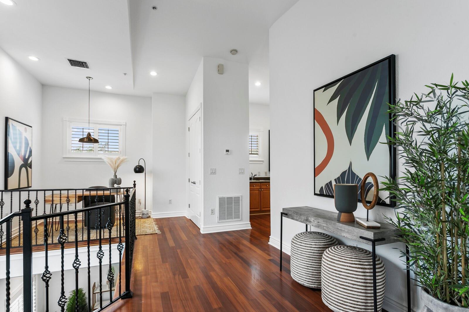 Image 30 of 46 For 4907 Bayshore Boulevard 115