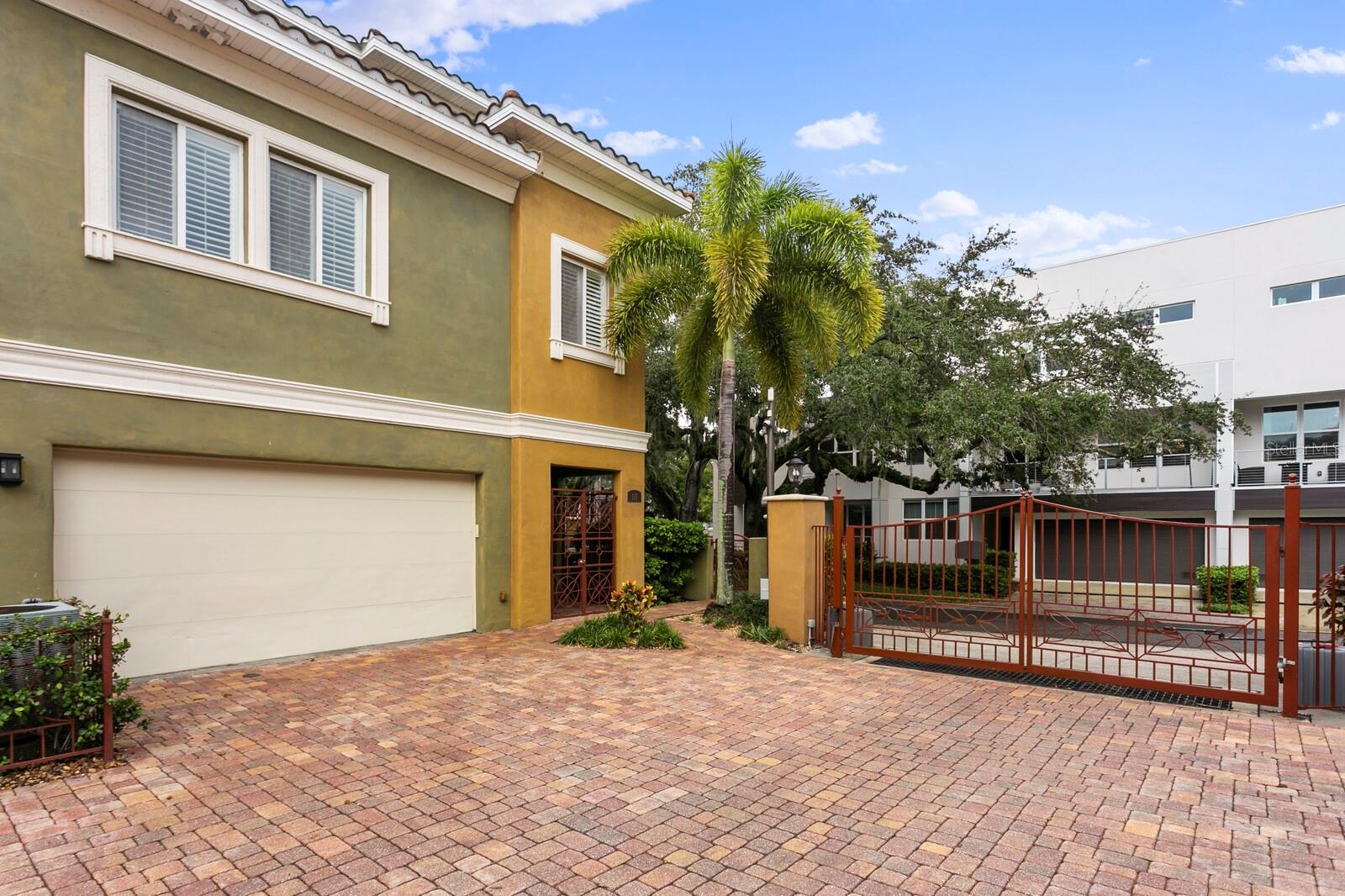Image 42 of 46 For 4907 Bayshore Boulevard 115